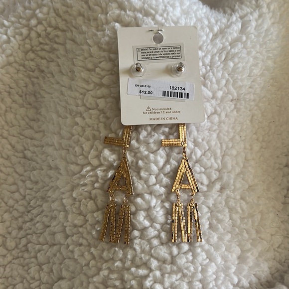 Drop/Dangle Earring - Picture 3 of 4